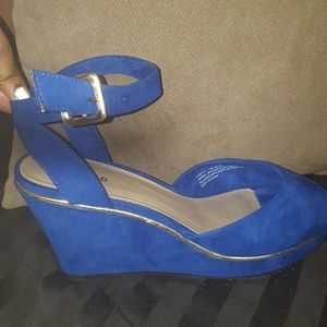 COPY - TORRID ROYAL BLUE FAUX SUEDE PEEP TOE SIZE…